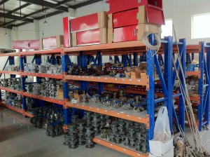 鋪鋼板重型貨架